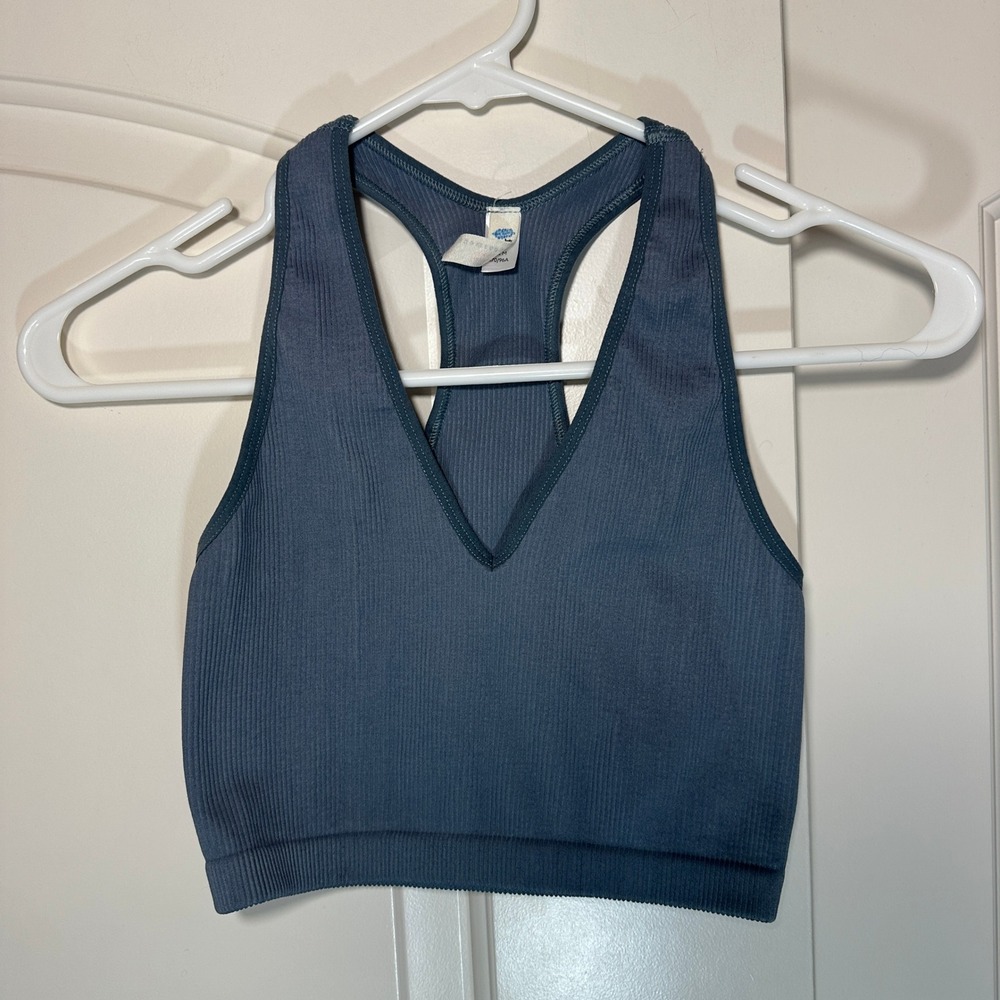 FP Movement Free Throw Crop Tank Bra M Blue Ribbed V-Neck Racerback‎ Activewear